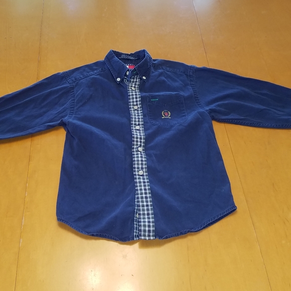 Tommy Hilfiger buttondown shirt. - Picture 1 of 6